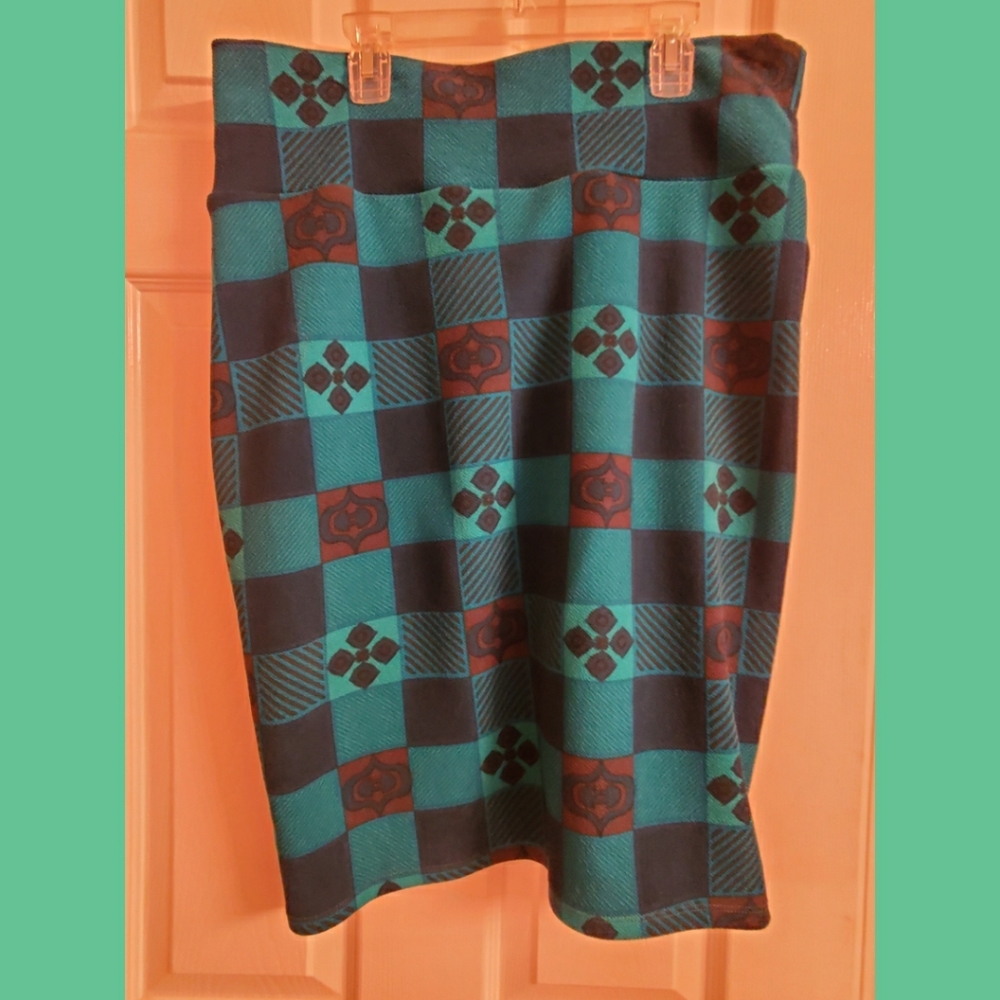 Cassie Lularoe skirt